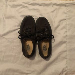 All black Vans